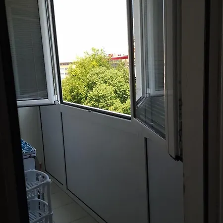 Апартаменти Cozy Near Center Скоп'є